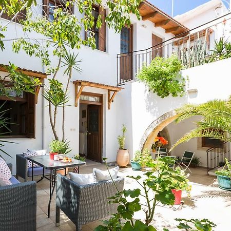 Lilys Apartments Rethymno  ภายนอก รูปภาพ