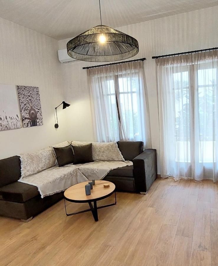 Lilys Apartments Rethymno  ภายนอก รูปภาพ