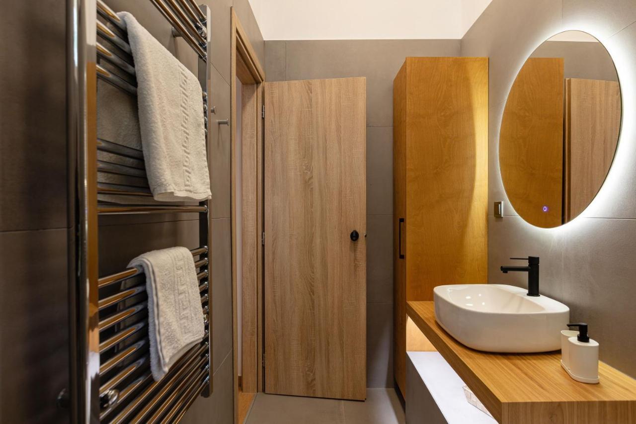 Lilys Apartments Rethymno  ภายนอก รูปภาพ
