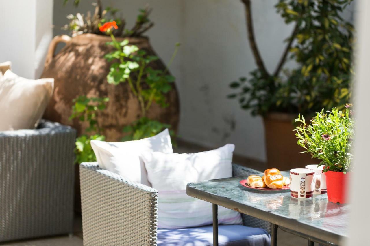 Lilys Apartments Rethymno  ภายนอก รูปภาพ